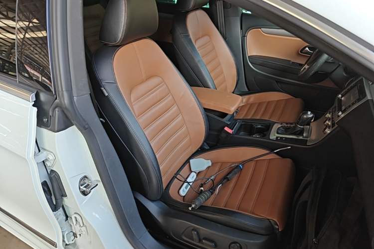 Used Volkswagen FAW-Volkswagen CC 2016 1.8TSI Luxury Model Right Front Seat