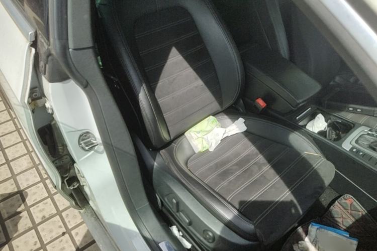 Used Volkswagen FAW-Volkswagen CC 2016 1.8TSI Luxury Model Right Front Seat