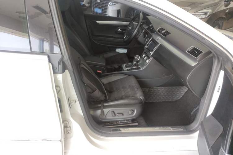 Used Volkswagen FAW-Volkswagen CC 2016 1.8TSI Luxury Model Right Front Seat
