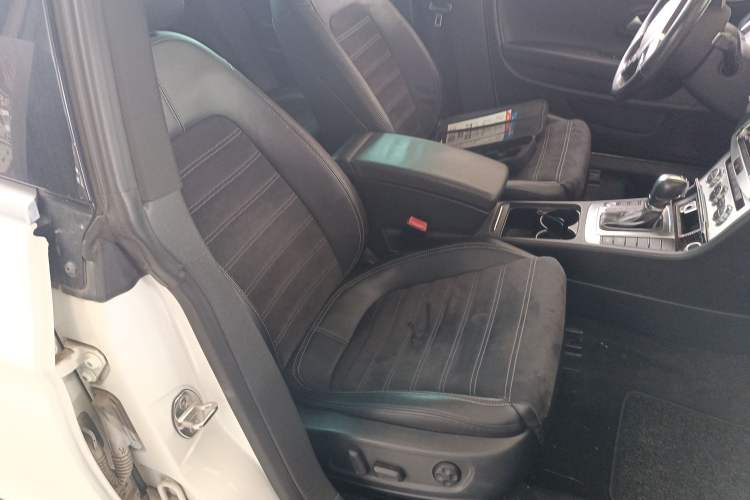Used Volkswagen FAW-Volkswagen CC 2016 1.8TSI Luxury Model Right Front Seat