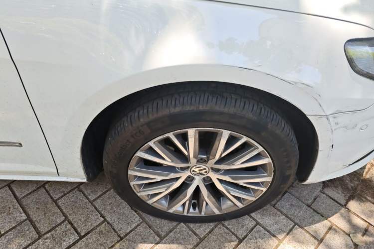 Used Volkswagen FAW-Volkswagen CC 2016 2.0 TSI Luxury Model Right Front Wheel Hub