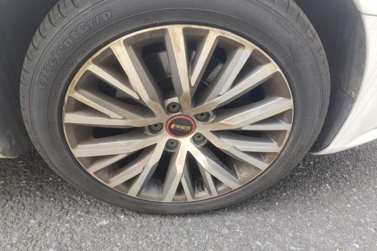 Used Volkswagen FAW-Volkswagen CC 2016 1.8TSI Luxury Model Right Front Wheel Hub