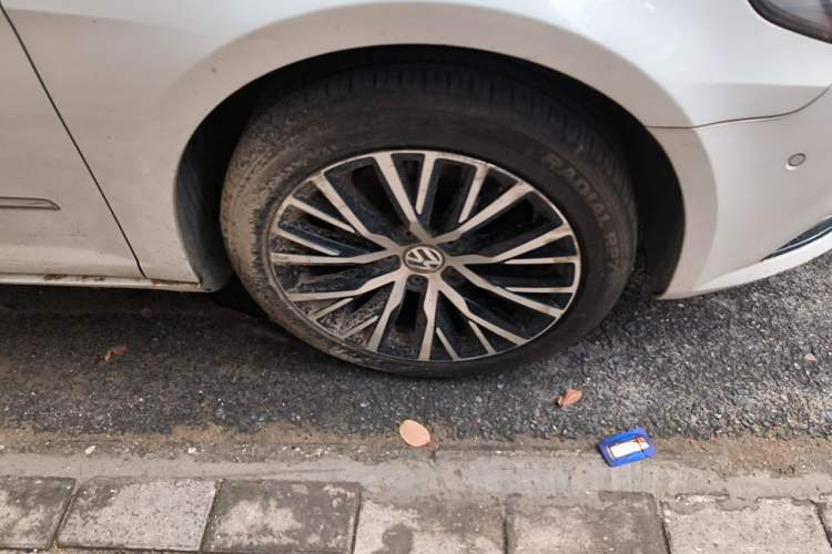 Used Volkswagen FAW-Volkswagen CC 2016 300TSI 25th Anniversary Edition Right Front Wheel Hub
