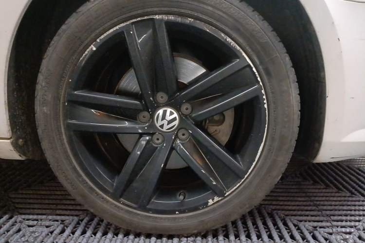 Used Volkswagen FAW-Volkswagen CC 2016 1.8TSI Prestige Model Right Front Wheel Hub