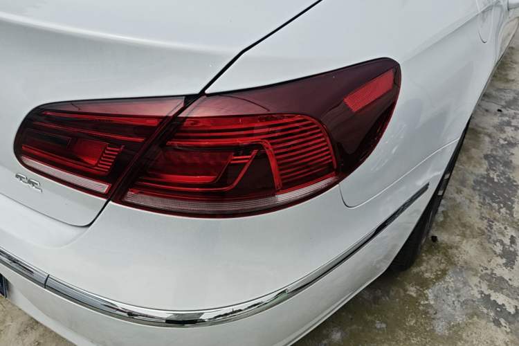 Used Volkswagen FAW-Volkswagen CC 2016 2.0 TSI Luxury Model Right Rear Taillight