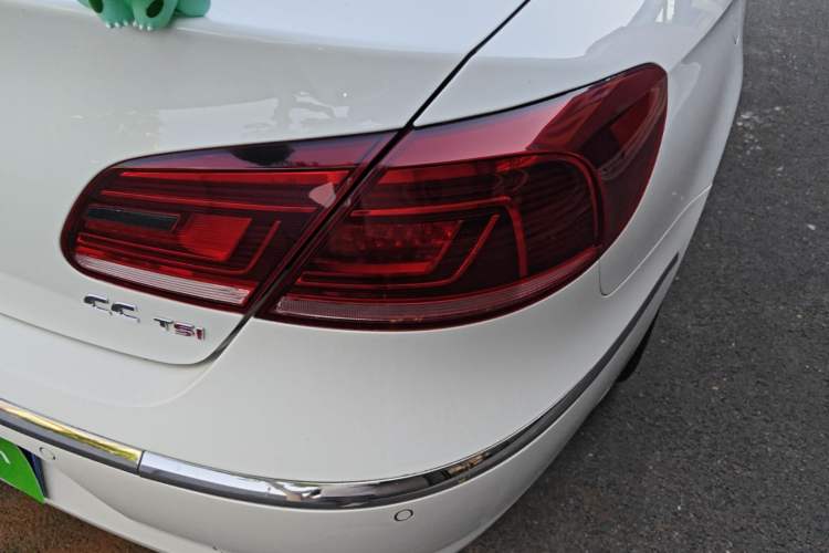 Used Volkswagen FAW-Volkswagen CC 2016 1.8TSI Prestige Model Right Rear Taillight