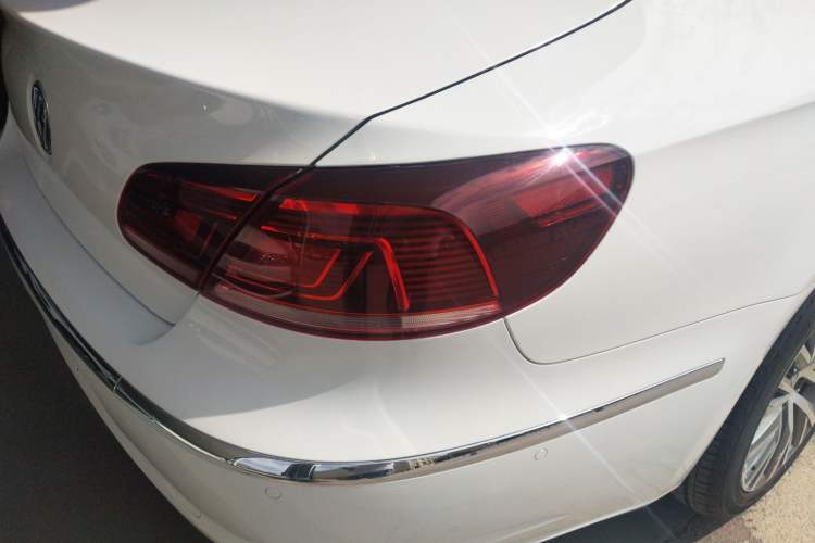 Used Volkswagen FAW-Volkswagen CC 2016 1.8TSI Luxury Model Right Rear Taillight
