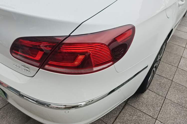 Used Volkswagen FAW-Volkswagen CC 2016 1.8TSI Luxury Model Right Rear Taillight
