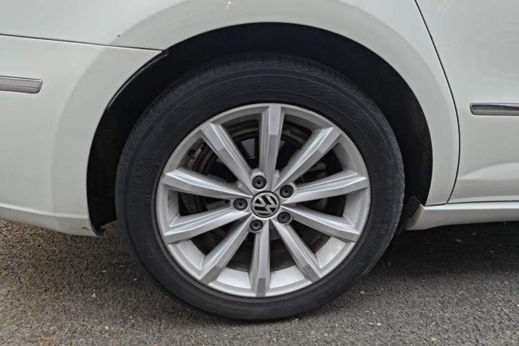 Used Volkswagen FAW-Volkswagen CC 2016 1.8TSI Prestige Model Right Rear Wheel Hub