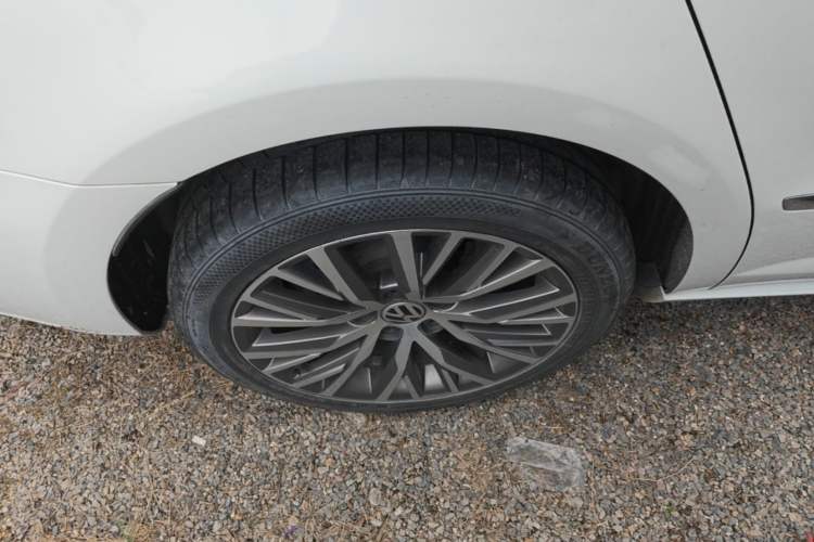 Used Volkswagen FAW-Volkswagen CC 2016 1.8TSI Luxury Model Right Rear Wheel Hub