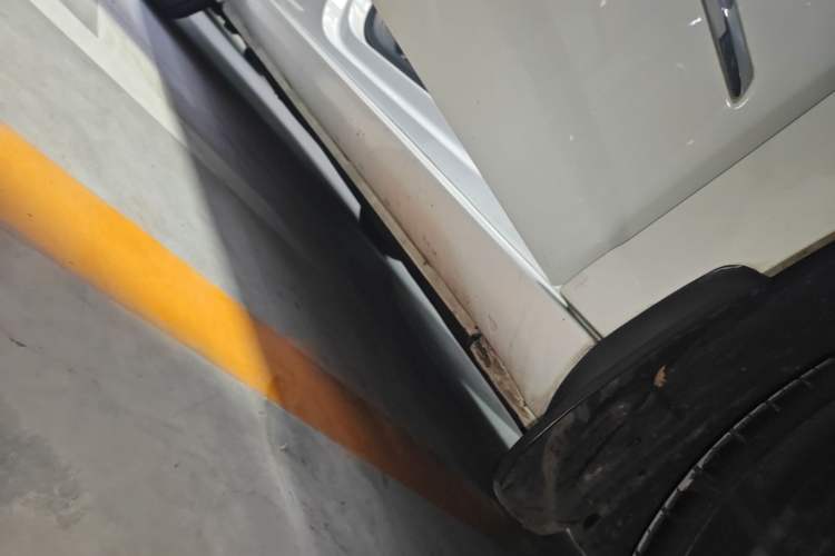 Used Volkswagen FAW-Volkswagen CC 2016 2.0 TSI Luxury Model Right Side Sill
