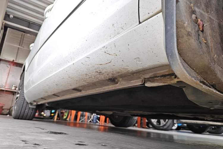Used Volkswagen FAW-Volkswagen CC 2016 300TSI 25th Anniversary Edition Right Side Sill