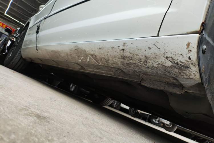 Used Volkswagen FAW-Volkswagen CC 2016 1.8TSI Luxury Model Right Side Sill