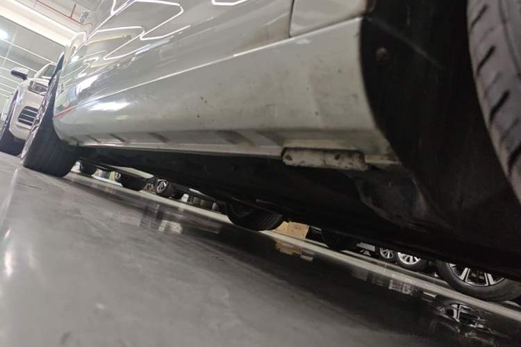 Used Volkswagen FAW-Volkswagen CC 2016 1.8TSI Luxury Model Right Side Sill