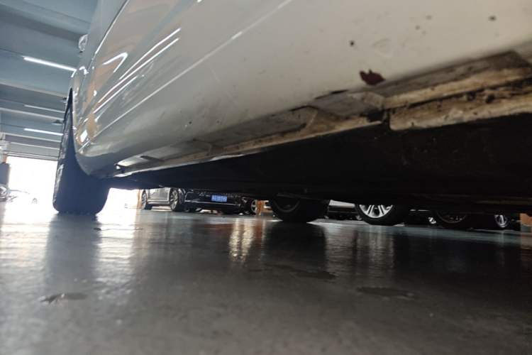 Used Volkswagen FAW-Volkswagen CC 2016 1.8TSI Luxury Model Right Side Sill