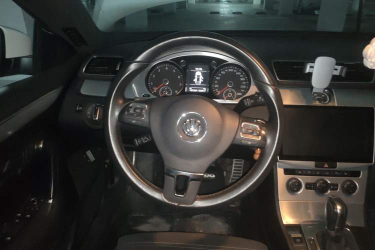 Used Volkswagen FAW-Volkswagen CC 2016 300TSI 25th Anniversary Edition Steering Wheel