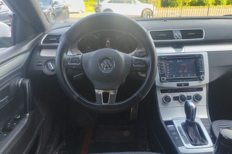 Used Volkswagen FAW-Volkswagen CC 2016 1.8TSI Prestige Model Steering Wheel