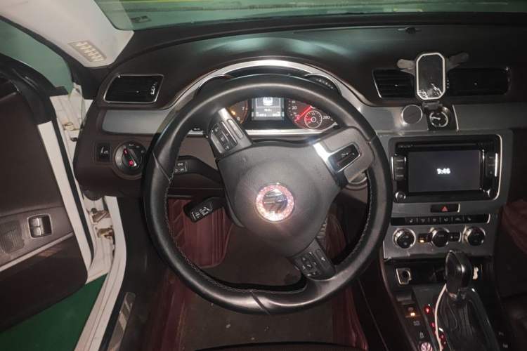 Used Volkswagen FAW-Volkswagen CC 2016 1.8TSI Luxury Model Steering Wheel