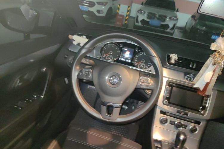 Used Volkswagen FAW-Volkswagen CC 2016 1.8TSI Luxury Model Steering Wheel
