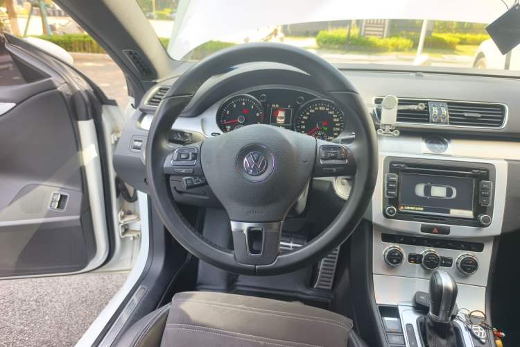 Used Volkswagen FAW-Volkswagen CC 2016 1.8TSI Luxury Model Steering Wheel