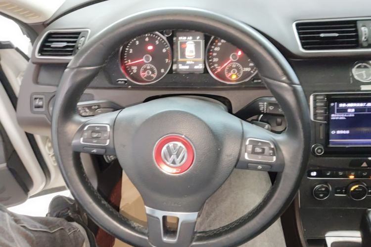 Used Volkswagen FAW-Volkswagen CC 2016 1.8TSI Luxury Model Steering Wheel