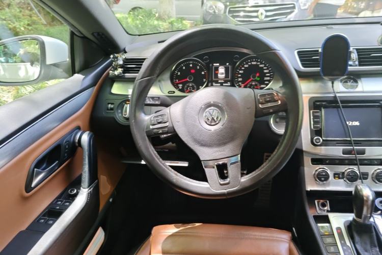 Used Volkswagen FAW-Volkswagen CC 2016 2.0 TSI Luxury Model Steering Wheel