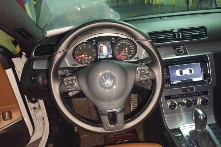 Used Volkswagen FAW-Volkswagen CC 2016 1.8TSI Luxury Model Steering Wheel