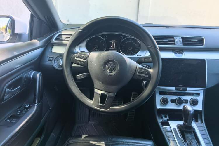 Used Volkswagen FAW-Volkswagen CC 2016 1.8TSI Prestige Model Steering Wheel