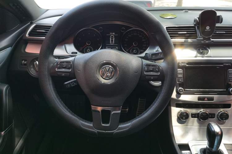 Used Volkswagen FAW-Volkswagen CC 2016 1.8TSI Prestige Model Steering Wheel