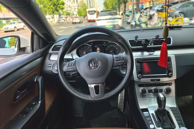 Used Volkswagen FAW-Volkswagen CC 2016 1.8TSI Luxury Model Steering Wheel