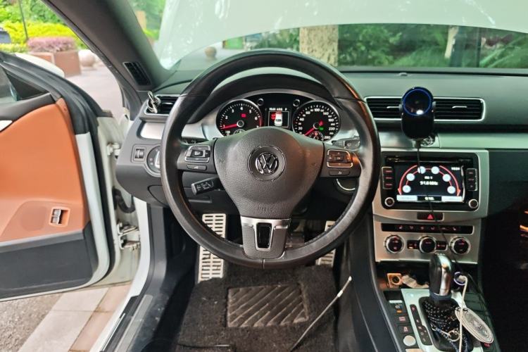 Used Volkswagen FAW-Volkswagen CC 2016 1.8TSI Luxury Model Steering Wheel