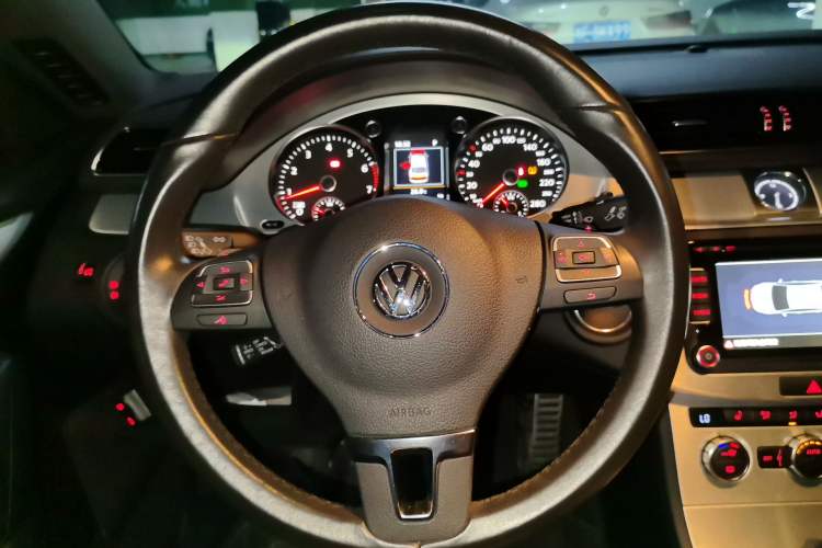 Used Volkswagen FAW-Volkswagen CC 2016 1.8TSI Luxury Model Steering Wheel