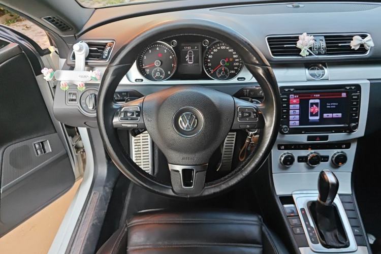Used Volkswagen FAW-Volkswagen CC 2016 1.8TSI Luxury Model Steering Wheel