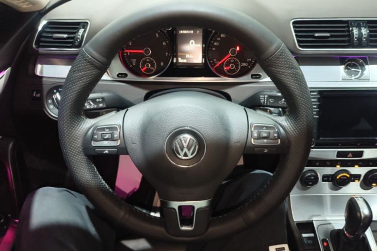 Used Volkswagen FAW-Volkswagen CC 2016 1.8TSI Luxury Model Steering Wheel