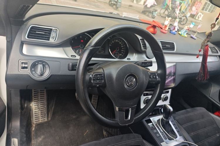 Used Volkswagen FAW-Volkswagen CC 2016 1.8TSI Prestige Model Steering Wheel