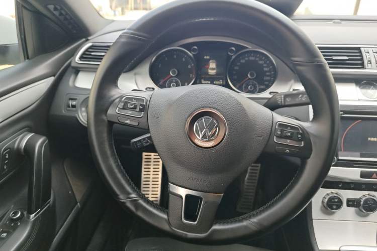 Used Volkswagen FAW-Volkswagen CC 2016 1.8TSI Luxury Model Steering Wheel
