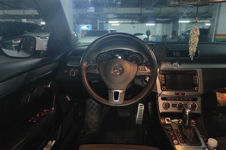 Used Volkswagen FAW-Volkswagen CC 2016 1.8TSI Luxury Model Steering Wheel