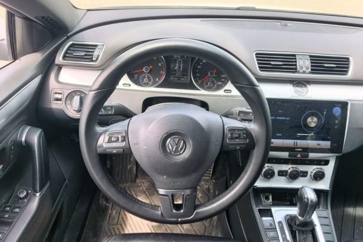 Used Volkswagen FAW-Volkswagen CC 2016 1.8TSI Prestige Model Steering Wheel