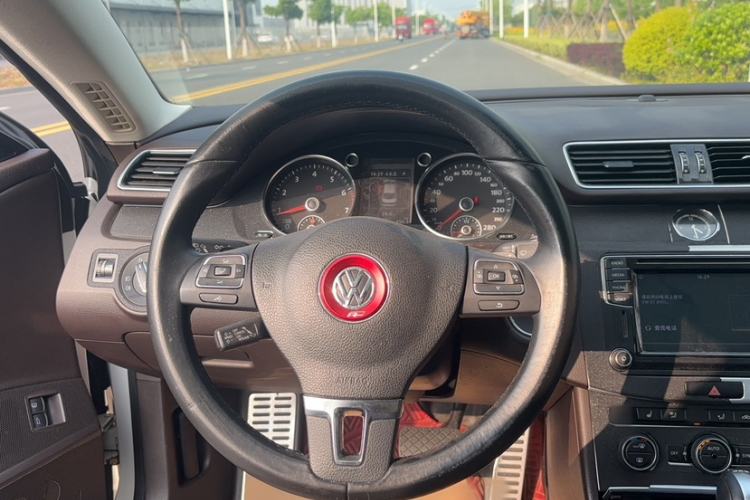 Used Volkswagen FAW-Volkswagen CC 2016 1.8TSI Luxury Model Steering Wheel