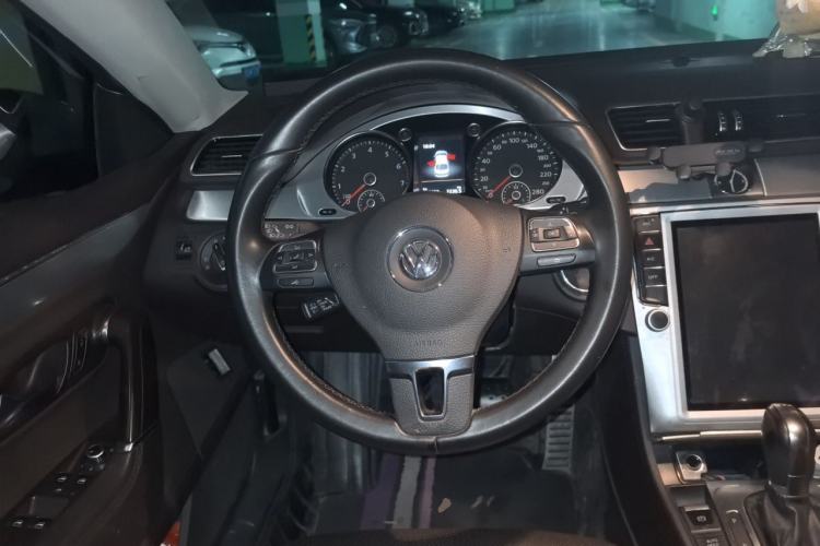 Used Volkswagen FAW-Volkswagen CC 2016 1.8TSI Luxury Model Steering Wheel