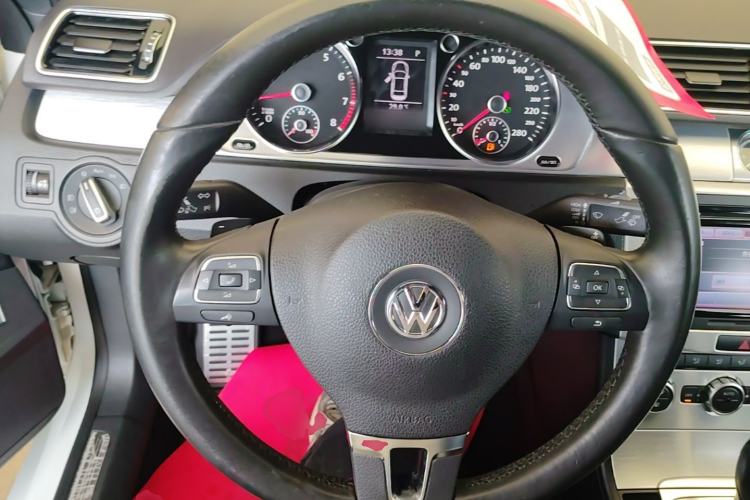 Used Volkswagen FAW-Volkswagen CC 2016 1.8TSI Prestige Model Steering Wheel