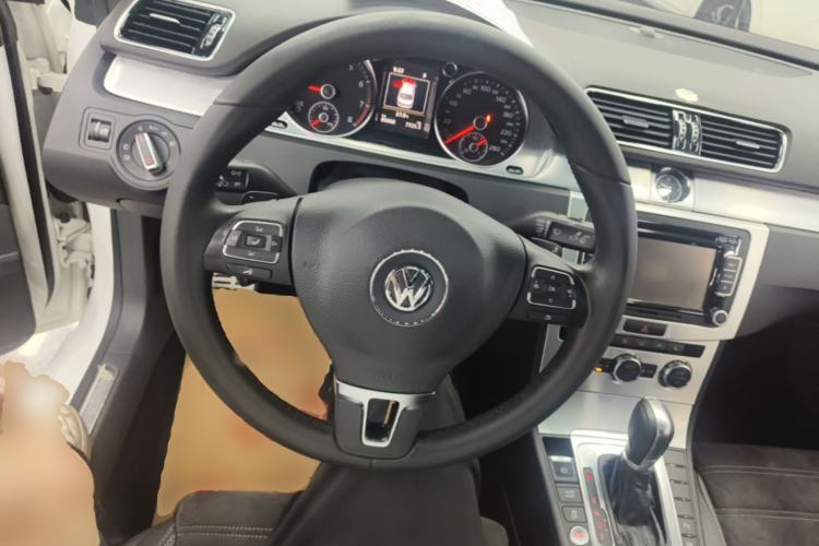 Used Volkswagen FAW-Volkswagen CC 2016 1.8TSI Luxury Model Steering Wheel