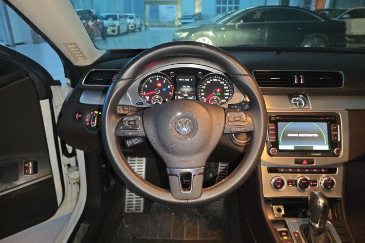 Used Volkswagen FAW-Volkswagen CC 2016 1.8TSI Luxury Model Steering Wheel
