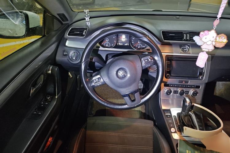 Used Volkswagen FAW-Volkswagen CC 2016 1.8TSI Luxury Model Steering Wheel