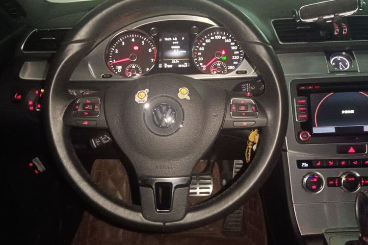 Used Volkswagen FAW-Volkswagen CC 2016 1.8TSI Luxury Model Steering Wheel