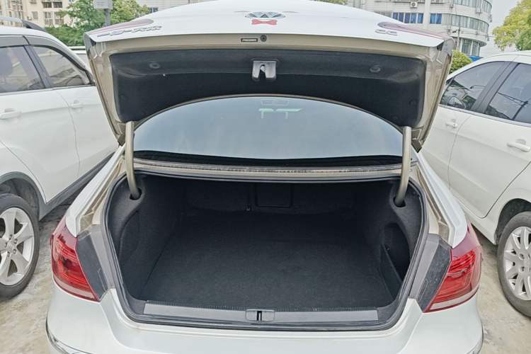 Used Volkswagen FAW-Volkswagen CC 2016 2.0 TSI Luxury Model Trunk