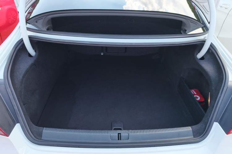 Used Volkswagen FAW-Volkswagen CC 2016 1.8TSI Luxury Model Trunk