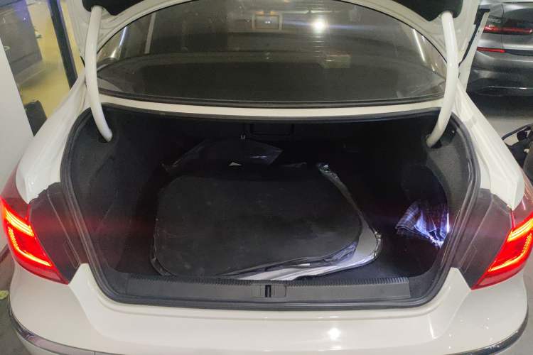 Used Volkswagen FAW-Volkswagen CC 2016 1.8TSI Prestige Model Trunk