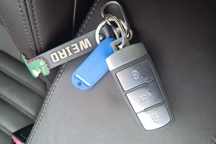Used Volkswagen FAW-Volkswagen CC 2016 1.8TSI Luxury Model Vehicle Key
