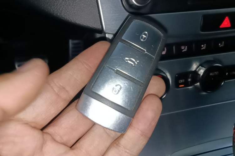 Used Volkswagen FAW-Volkswagen CC 2016 2.0 TSI Luxury Model Vehicle Key